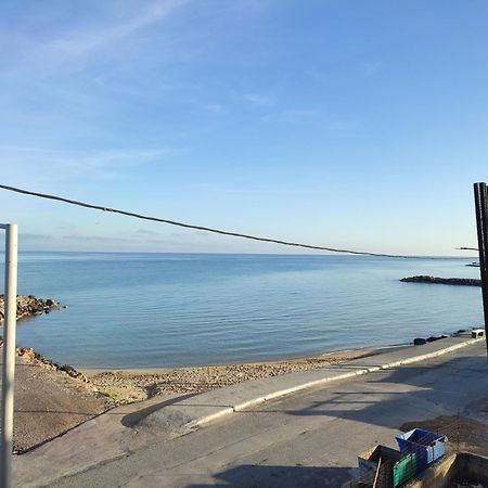 Niros Beachfront Aparthotel Kokkini Hani ภายนอก รูปภาพ