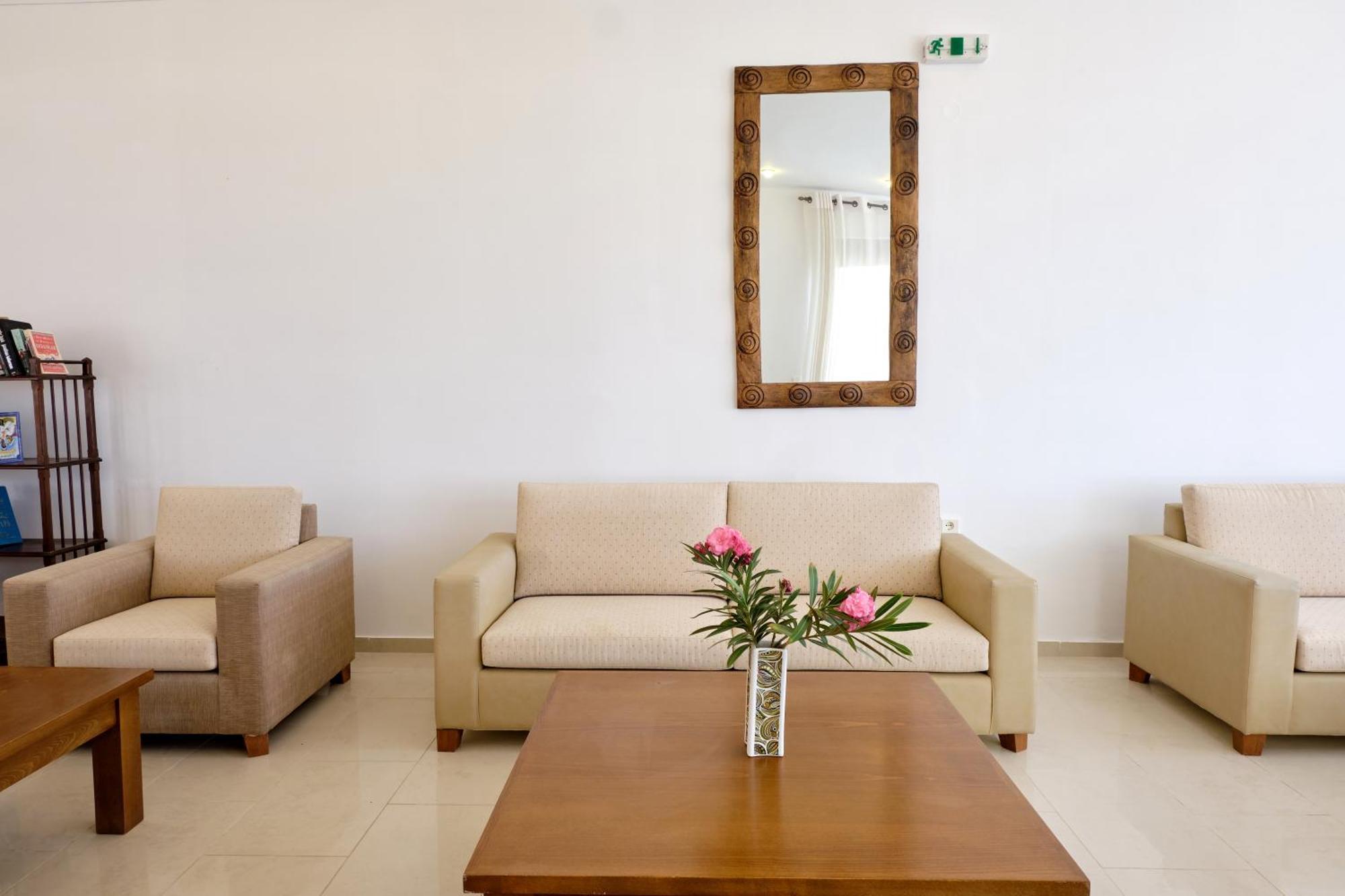 Niros Beachfront Aparthotel Kokkini Hani ภายนอก รูปภาพ