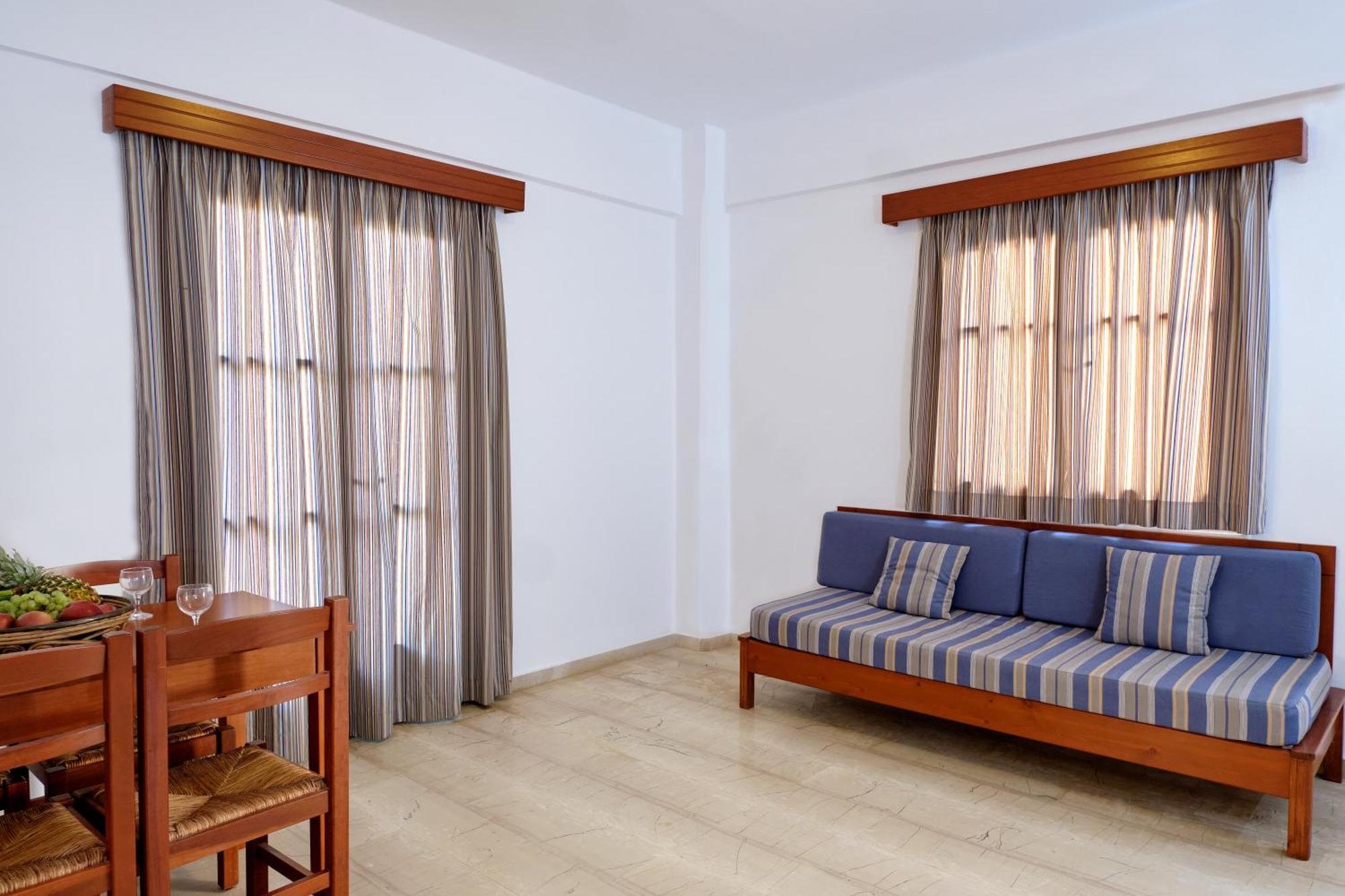 Niros Beachfront Aparthotel Kokkini Hani ภายนอก รูปภาพ