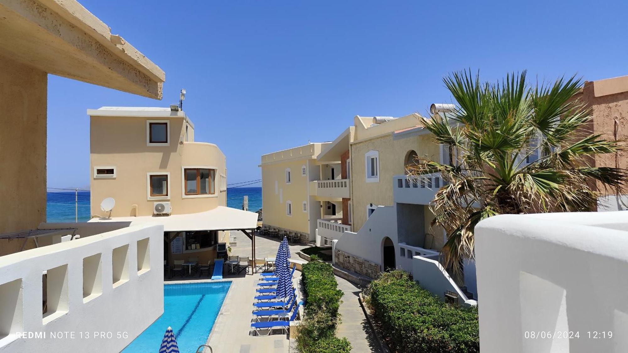 Niros Beachfront Aparthotel Kokkini Hani ภายนอก รูปภาพ