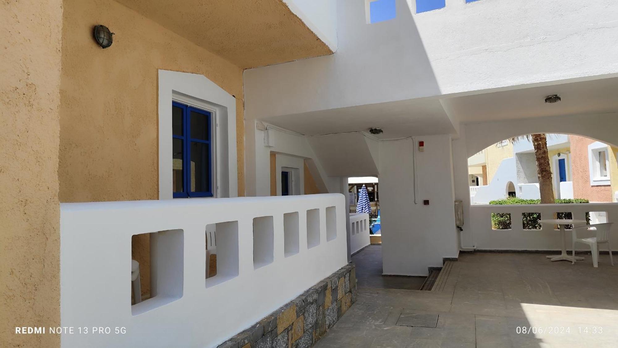 Niros Beachfront Aparthotel Kokkini Hani ภายนอก รูปภาพ