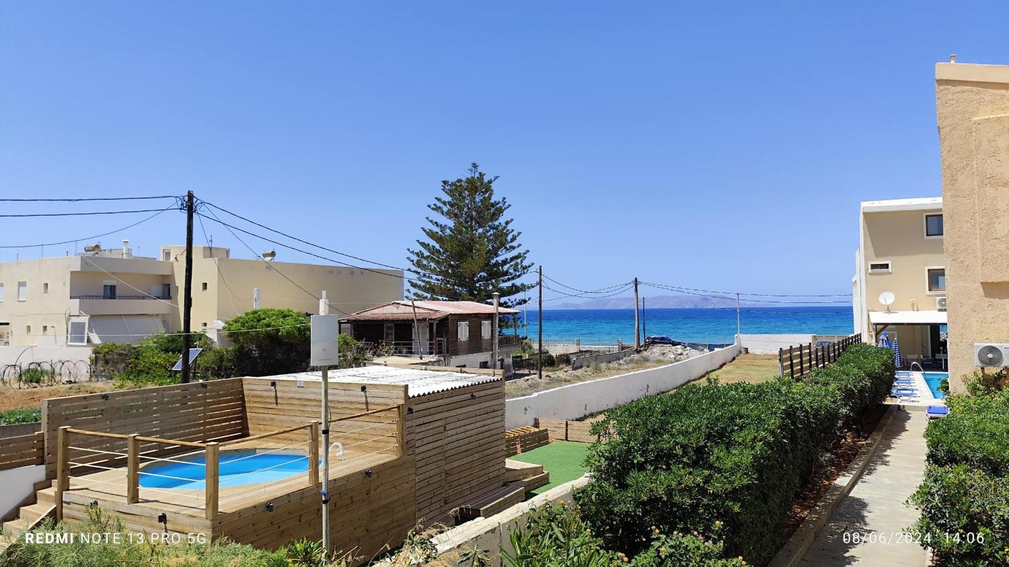 Niros Beachfront Aparthotel Kokkini Hani ภายนอก รูปภาพ