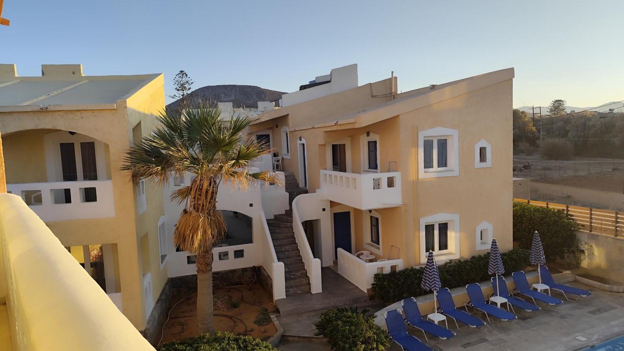 Niros Beachfront Aparthotel Kokkini Hani ภายนอก รูปภาพ